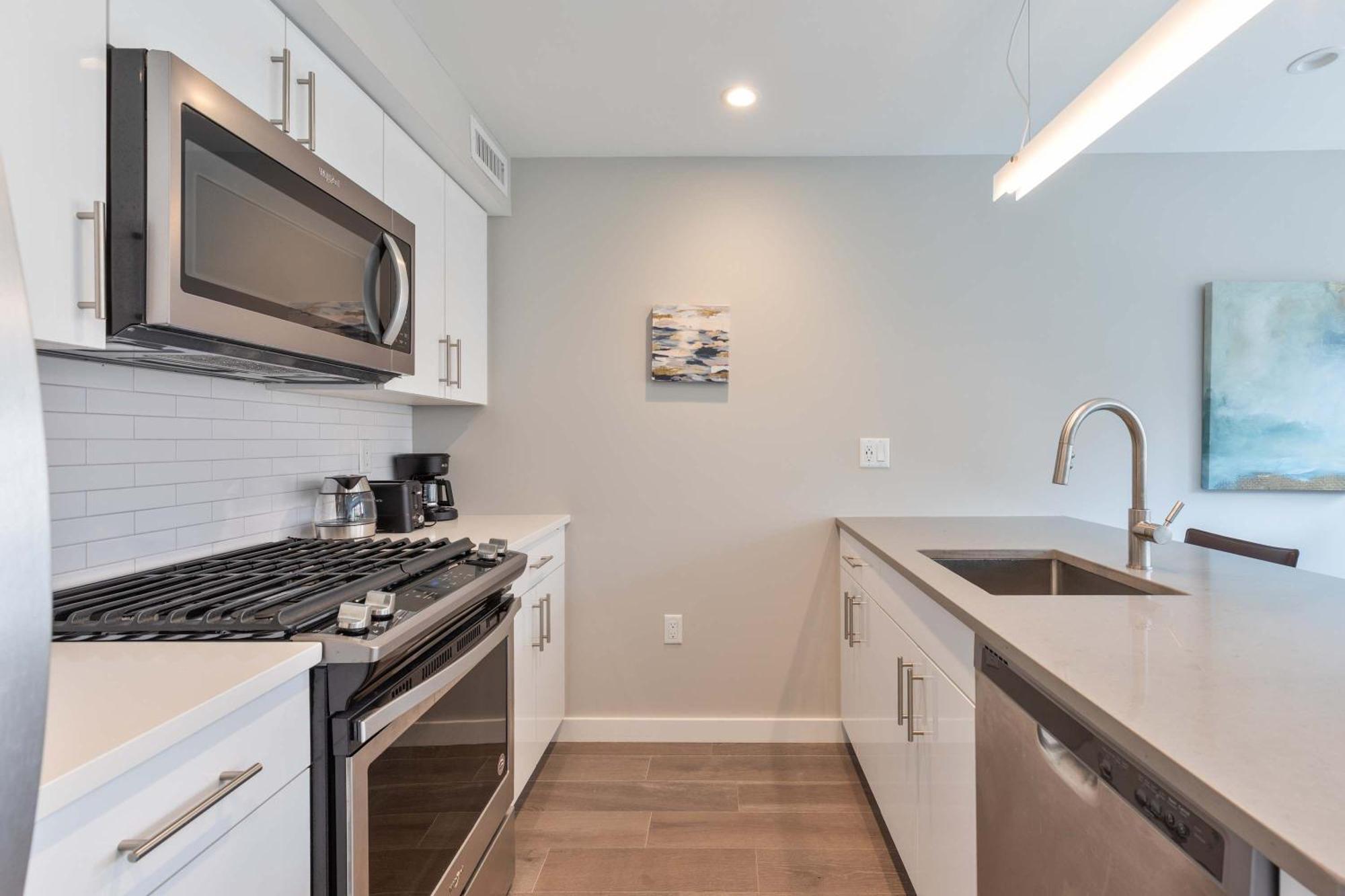 Chic North End Escape Near Waterfront Apartment Boston